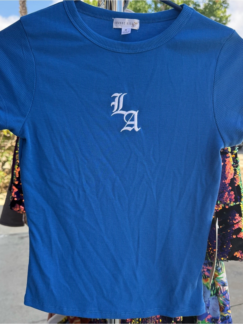 LA embroidered Ribbed women’s baby tee Size M